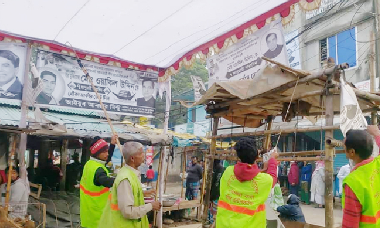 নির্বাচনি পোস্টার-ব্যানার অপসারণ করছে ডিএনসিসি