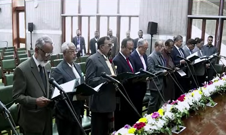 শপথ নিলেন জাতীয় পার্টির নবনির্বাচিত ১১ এমপি