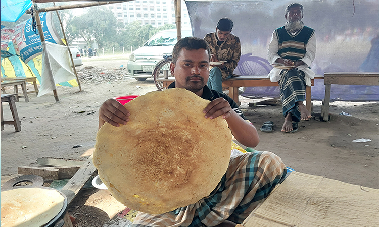 শীতে কদর বাড়ছে টাঙ্গাইলের ঝাল চাপড়ির