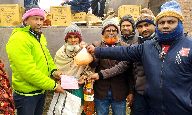 হাকিমপুরের আলিহাট ইউনিয়নে টিসিবি পণ্য বিক্রয় শুরু