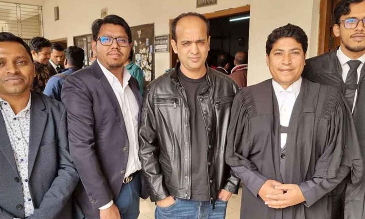 প্রতারণা মামলায় জামিন পেলেন ইভ্যালির রাসেল