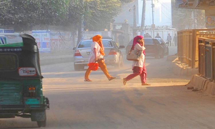 ভয়াবহ বায়ুদূষণের কবলে ঢাকা