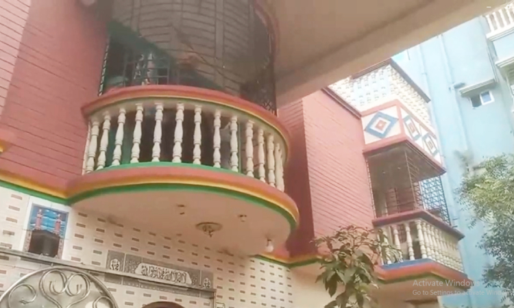 আশুলিয়ায় একটি বাড়িতে দুর্ধর্ষ ডাকাতি