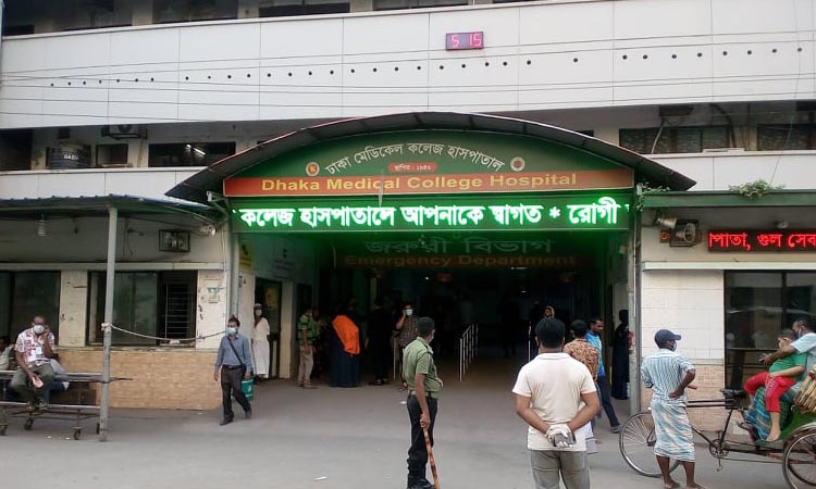 ওয়ারীতে ট্রাকের ধাক্কায় পরিচ্ছন্ন কর্মী নিহত