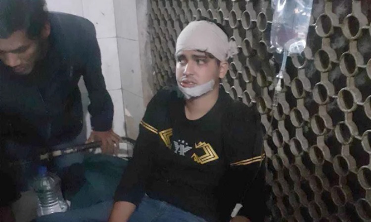ছাত্রলীগ সম্পাদককে সালাম দিতে এসে দুই গ্রুপের মারামারি, আহত ৩