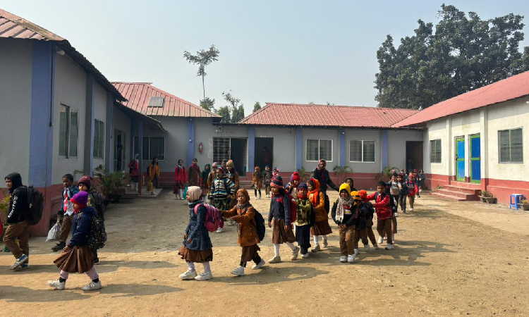 নির্দেশনা অমান্য করায় পাঠদান স্থগিত করলেন ইউএনও