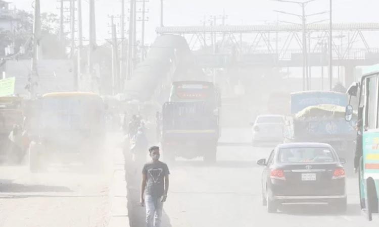 বৃষ্টিতেও ভয়াবহ বায়ুদূষণের কবলে ঢাকা