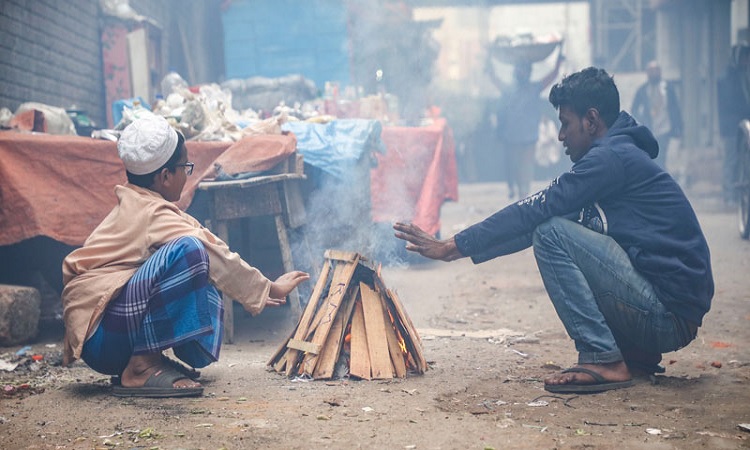 বৃষ্টির সম্ভাবনা নেই, তাপমাত্রা কমে রাতে বাড়তে পারে শীত