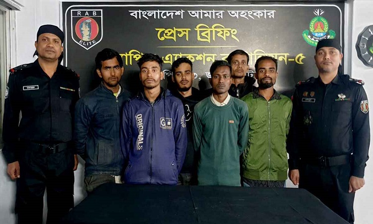 জয়পুরহাটে কিশোর গ্যাং লিডারসহ ৬ সদস্য গ্রেফতার