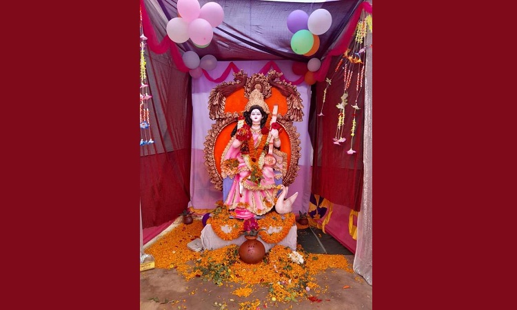 নানা আয়োজনে কুবিতে স্বরস্বতী পূজা উদযাপন