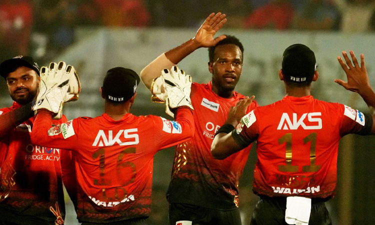 কুমিল্লার কাছে ধরাশায়ী সাকিবের রংপুর