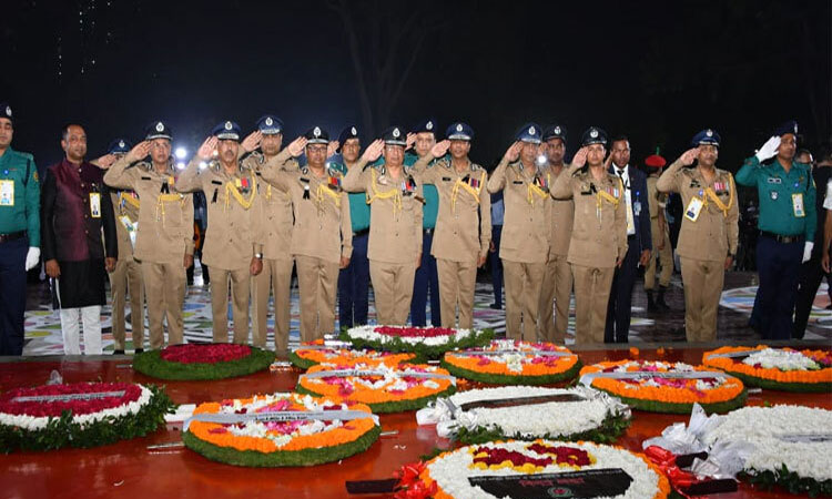 ভাষা শহীদদের প্রতি আইজিপির শ্রদ্ধা