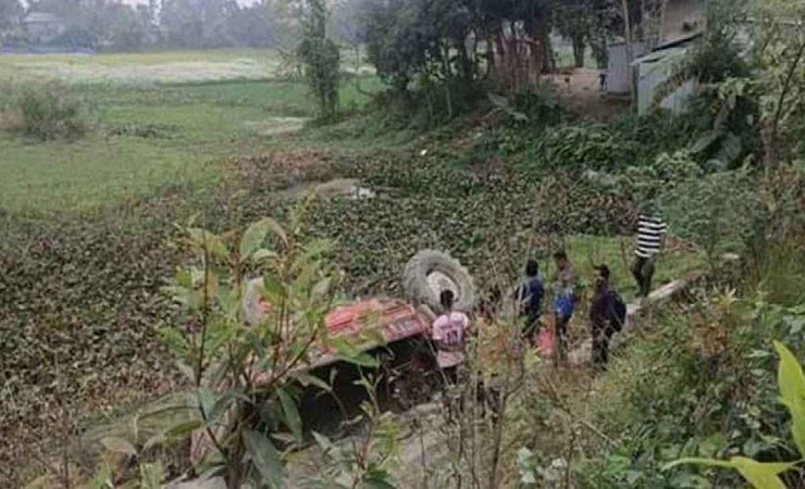 ব্রাহ্মণবাড়িয়ায় ট্রাক্টর উল্টে নিহত ২
