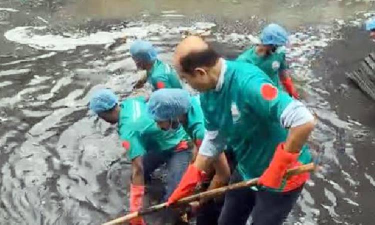 অবৈধ দখল উচ্ছেদ ও ময়লা পরিষ্কার অভিযান শুরু করেছে ডিএনসিসি