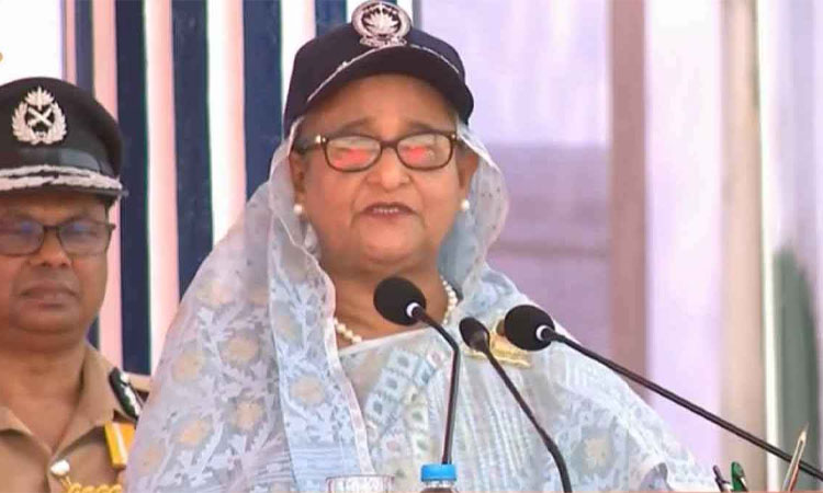 সততা ও আদর্শ নিয়ে পুলিশকে কাজ করতে হবে: প্রধানমন্ত্রী
