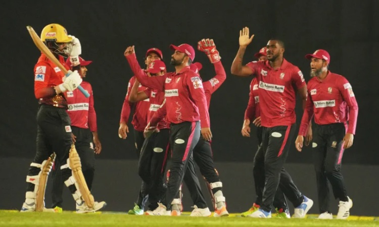 শিরোপা জয়ের দুয়ারে কুমিল্লার রথ থামিয়ে দিলো তামিমের বরিশাল