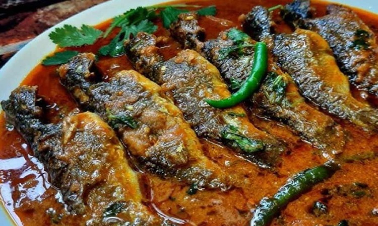 গরম ভাতের সঙ্গে ট্যাংরা মাছের ভিন্ন পদ