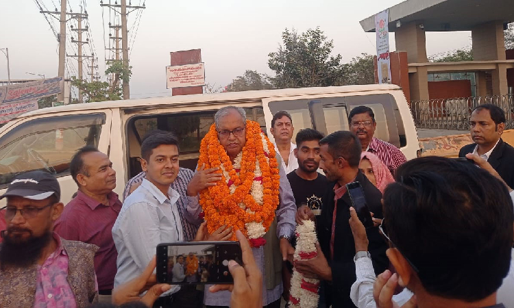 জামিনে মুক্তি পেলেন বিএনপি নেতা শামসুজ্জামান দুদু