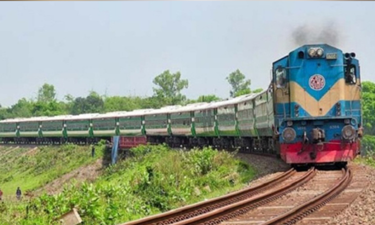 রাজশাহী রেলওয়ে জিএমের চেষ্টায় ভর্তি পরীক্ষায় অংশ নিলেন ৭০০ শিক্ষার্থী