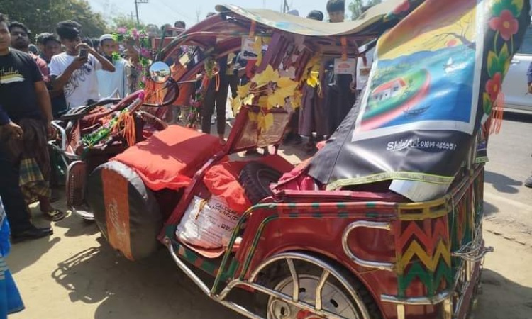কুতুপালংয়ে ট্রাকের ধাক্কায় অটোরিকশার যাত্রী নিহত, আহত ৫