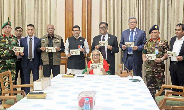 ঐতিহাসিক ৭ই মার্চ উপলক্ষ্যে স্মারক ডাকটিকিট অবমুক্ত করলেন প্রধানমন্ত্রী