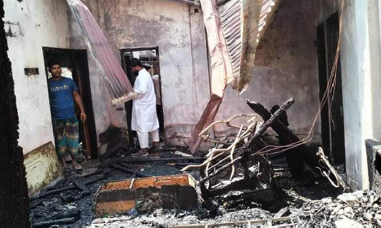 গৌরীপুরে উপজেলা চেয়ারম্যানের বাসায় অগ্নিকাণ্ড