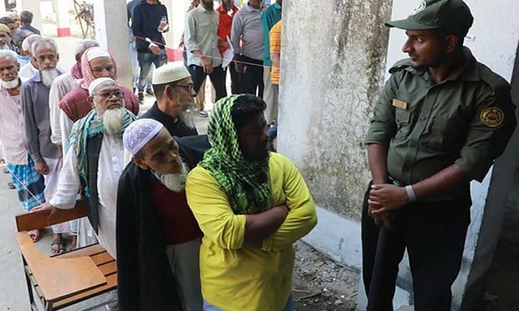 ময়মনসিংহ সিটি নির্বাচনে ১১ ম্যাজিস্ট্রেটসহ র‌্যাব-বিজিবির বিশেষ টহল