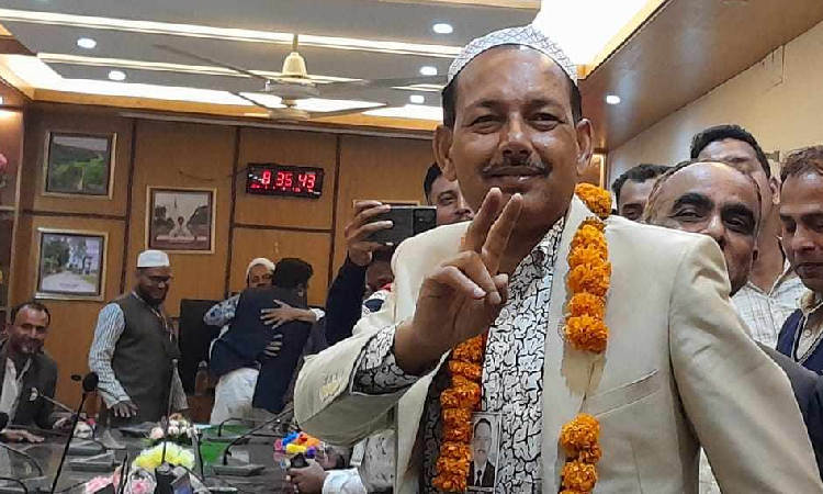 বকশীগঞ্জ পৌরসভায় ফকরুজ্জামান মতিন মেয়র নির্বাচিত