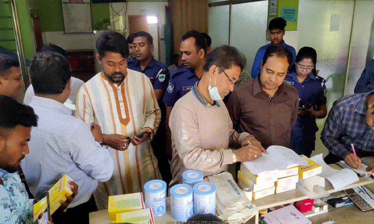 চুয়াডাঙ্গায় বিভিন্ন ডায়াগনস্টিক সেন্টার ও ক্লিনিকে অভিযান