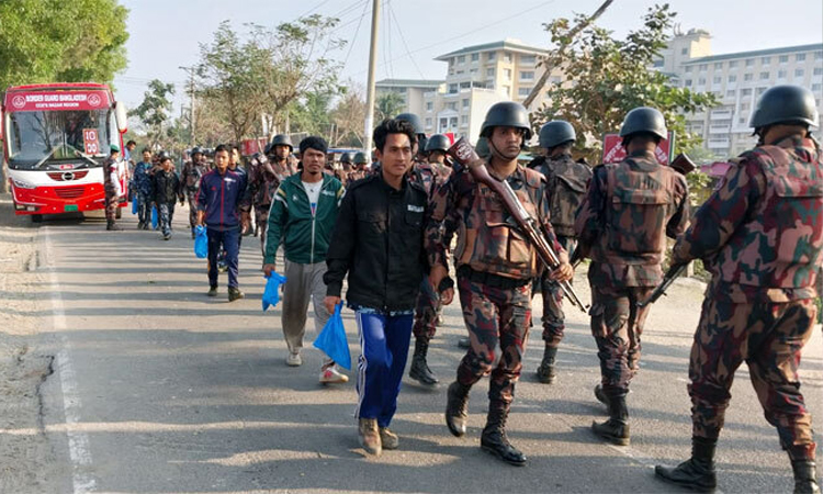 ফের বাংলাদেশে আশ্রয় নিল মিয়ানমার বিজিপির ২৯ সদস্য