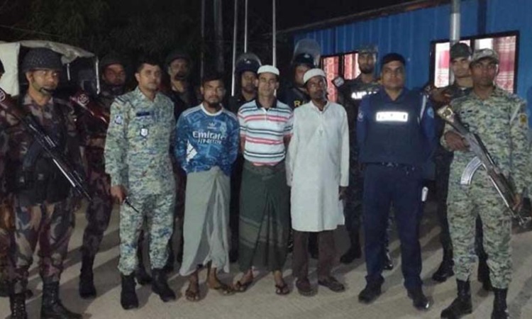 উখিয়ায় রোহিঙ্গা ক্যাম্পে যৌথ অভিযানে অস্ত্র-গুলিসহ ৫ রোহিঙ্গা গ্রেফতার