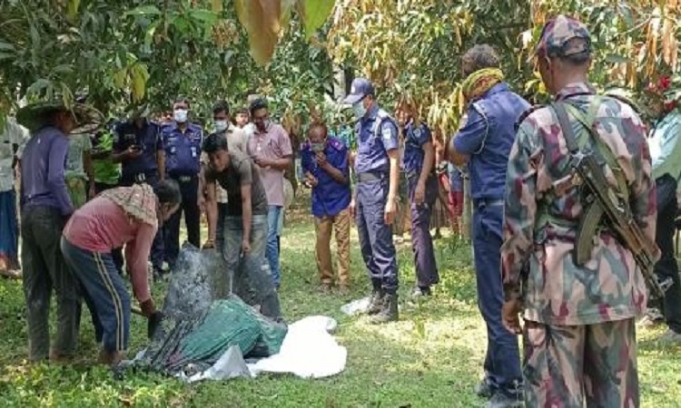 ইছামতি নদী থেকে স্বর্ণের বারসহ এক ব্যক্তির লাশ উদ্ধার