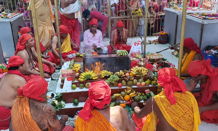 ব্রাহ্মণবাড়িয়ায় শ্রী শ্রী কালভৈরব মন্দিরে বার্ষিক মহোৎসব শুরু