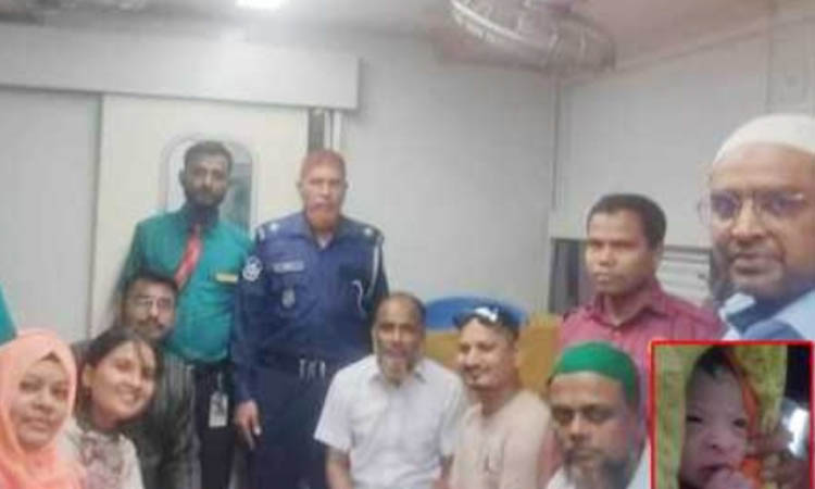 চলন্ত ট্রেনে শিশুর জন্ম, দেখল মানবসেবার এক উদাহরণ