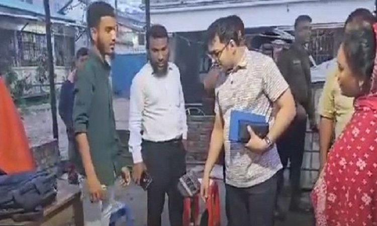 সাভারে বিক্রয় নিষিদ্ধ জাটকা জব্দ, আটক ৬