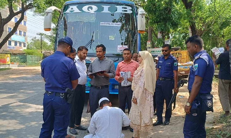 পাবনায় পরিবেশ অধিদপ্তরের অভিযানে হাইড্রোলিক হর্ন জব্দ