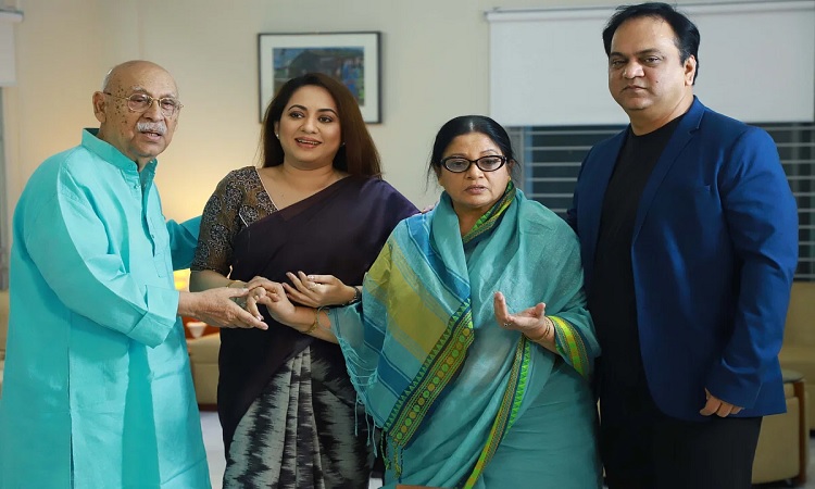 ঈদে হানিফ সংকেতের ‘আলোকিত অন্ধকার’
