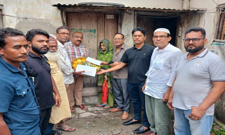 খুলনায় বিএনপির কারাবন্দি নেতাকর্মীদের পরিবারের মাঝে ঈদ উপহার বিতরণ