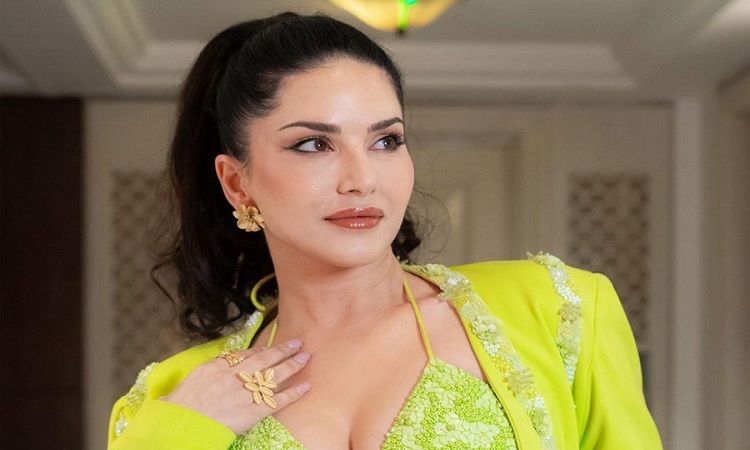 বিয়ের দু’মাস আগে ভাঙে সানির সম্পর্ক, তারপর পেয়ে যান দেবদূত!