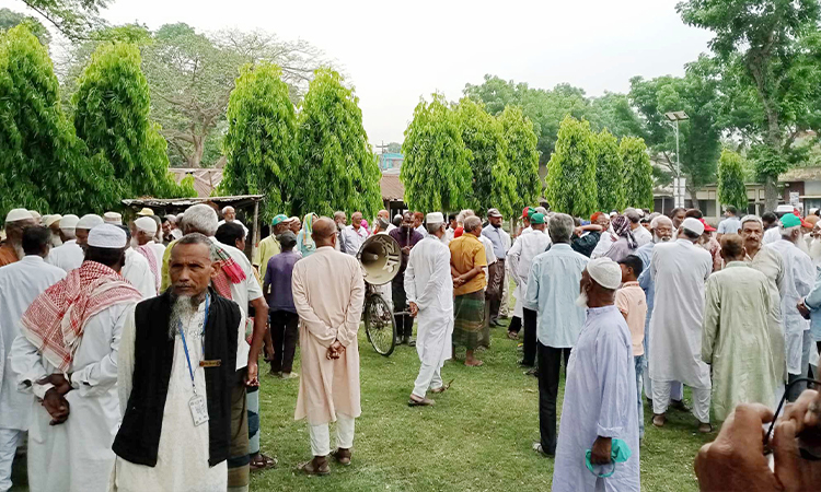 দৌলতপুর থানার ওসিকে অপসারণের দাবিতে বীর মুক্তিযোদ্ধাদের প্রতিবাদ সমাবেশ