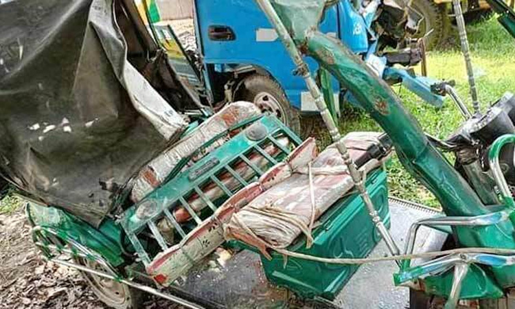 ময়মনসিংহে সড়ক দুর্ঘটনায় একই পরিবারের ৩ জনসহ নিহত ৮