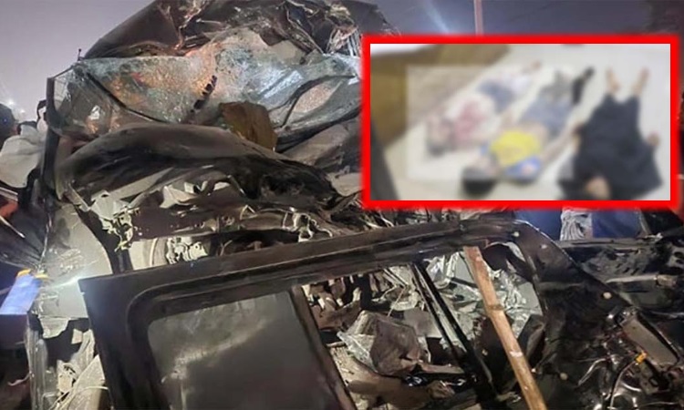 ঈদে বাড়ি ফেরার পথে মাইক্রোবাস-পিকআপ সংঘর্ষে নিহত ৪
