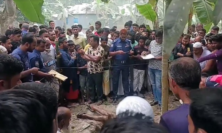 পাবনায় ঈদের দিনে ট্রাক ড্রাইভারকে কুপিয়ে হত্যা