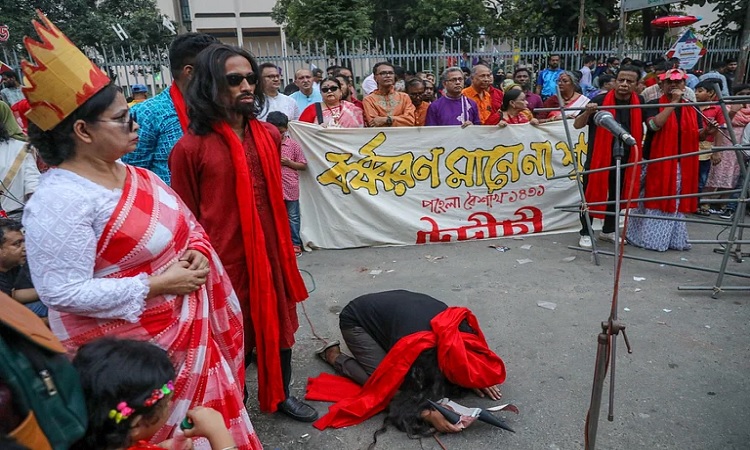 সময় সংকোচনের নির্দেশনার মধ্যেই উদীচীর বর্ষবরণ অনুষ্ঠান