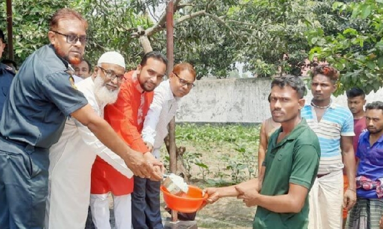 নববর্ষে ১৩০০ বন্দিকে উন্নত খাবার পরিবেশন