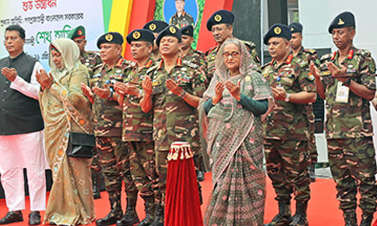 প্রযুক্তি জ্ঞান অর্জন করে প্রত্যেক সেনা সদস্যকে স্মার্ট হতে হবে: প্রধানমন্ত্রী