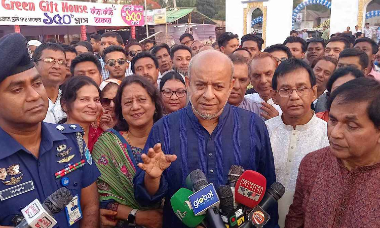 নতুন করে ট্রেনের ভাড়া বাড়ানো হয়নি: রেলমন্ত্রী