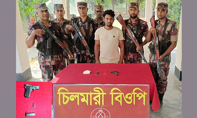 দৌলতপুর সীমান্তে বিদেশি পিস্তল, গুলি ও মাদকসহ অটক-১