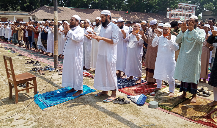 ইসলামপুরে বৃষ্টি প্রার্থনায় ইস্তিসকার নামাজ আদায়