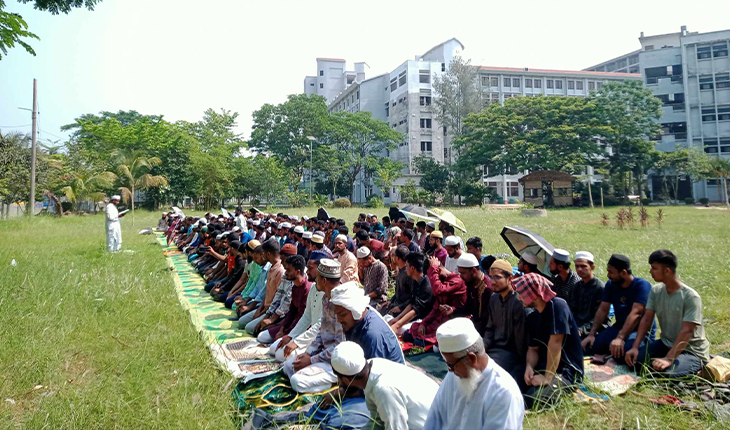 বশেমুরবিপ্রবিতে বৃষ্টির আশায় সালাতুল ইস্তিসকার নামাজ আদায়